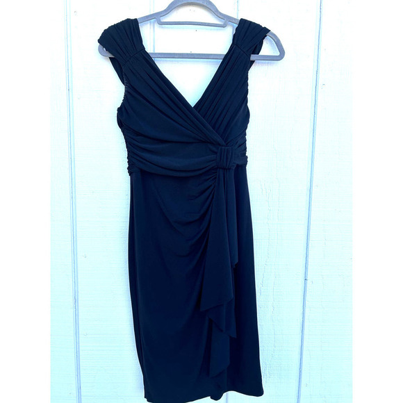 White‎ House Black Market Black Short Dress, Crossover V Neck, Size 4 - Picture 1 of 5